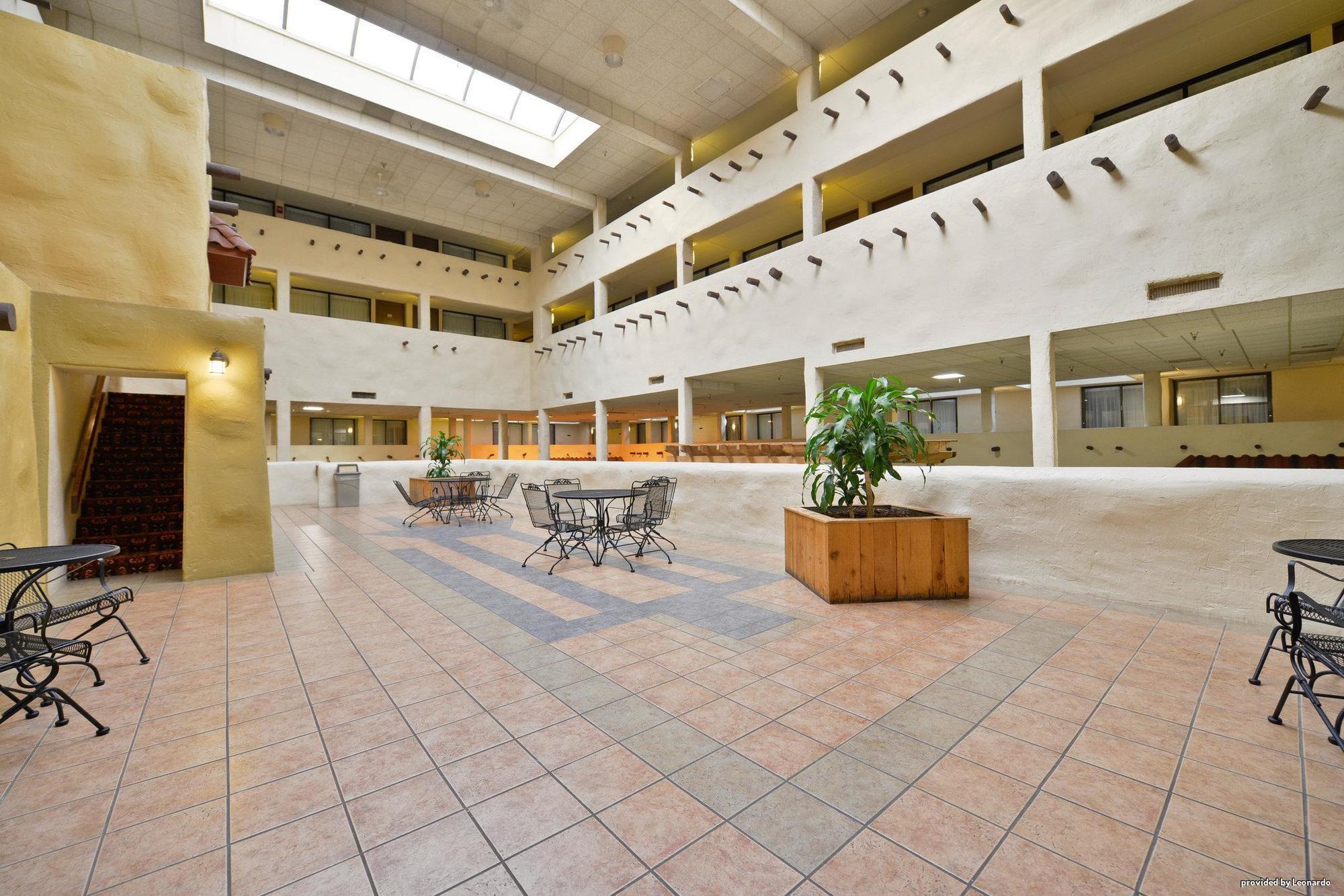 Best Western Plus La Porte Hotel & Conference Center Buitenkant foto